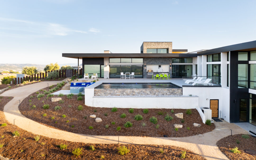 Modern Hilltop Oasis